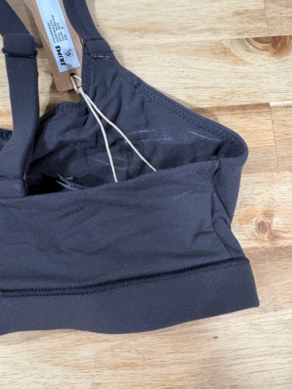 Skims Kim Kardashian Women’s Fits Everybody Scoop Bralette M New with Tags - Picture 5 of 5